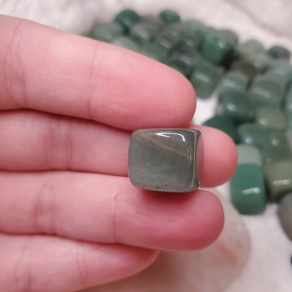 Set of 6 Green Aventurine Cubes - Picture 6 of 10